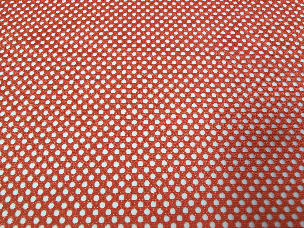 Síťovina červeno-oranžová