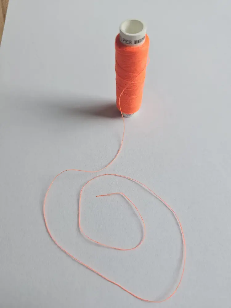 Oranžová reflexní nit