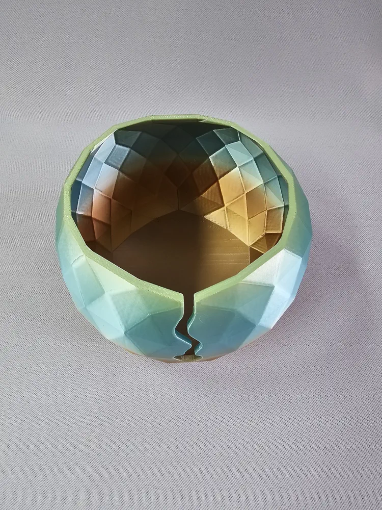 Klubíčková miska zeleno-hnědá