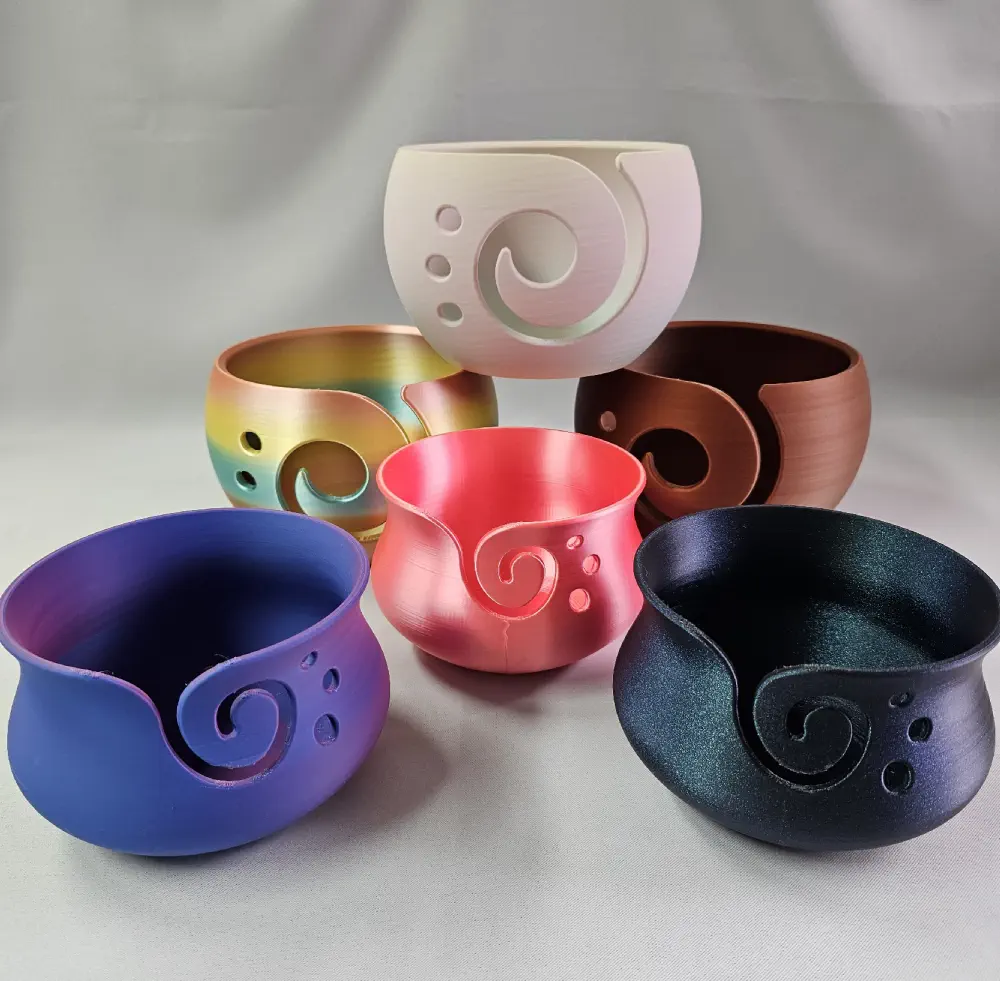 Miska na menší klubíčka – fialovo-růžové žíhání