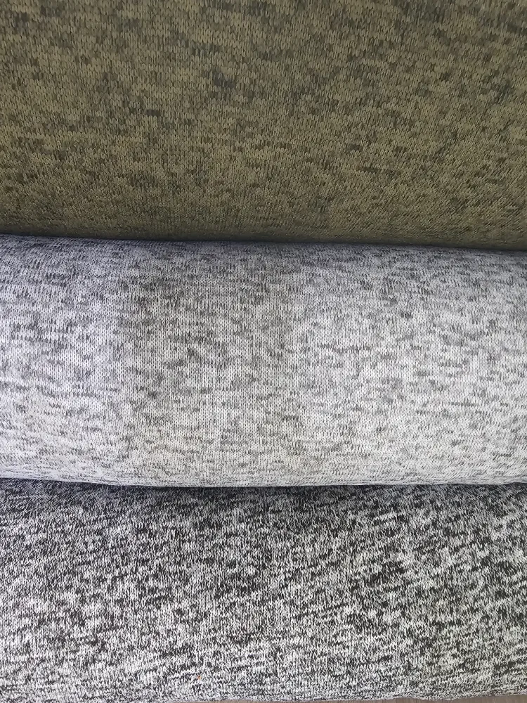 Svetrovina počesaná světlá šedá