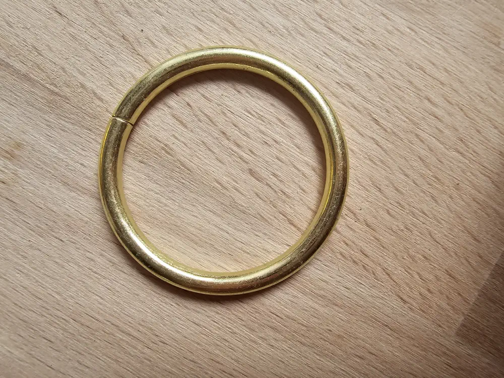 Kroužek zlatý 3,5cm