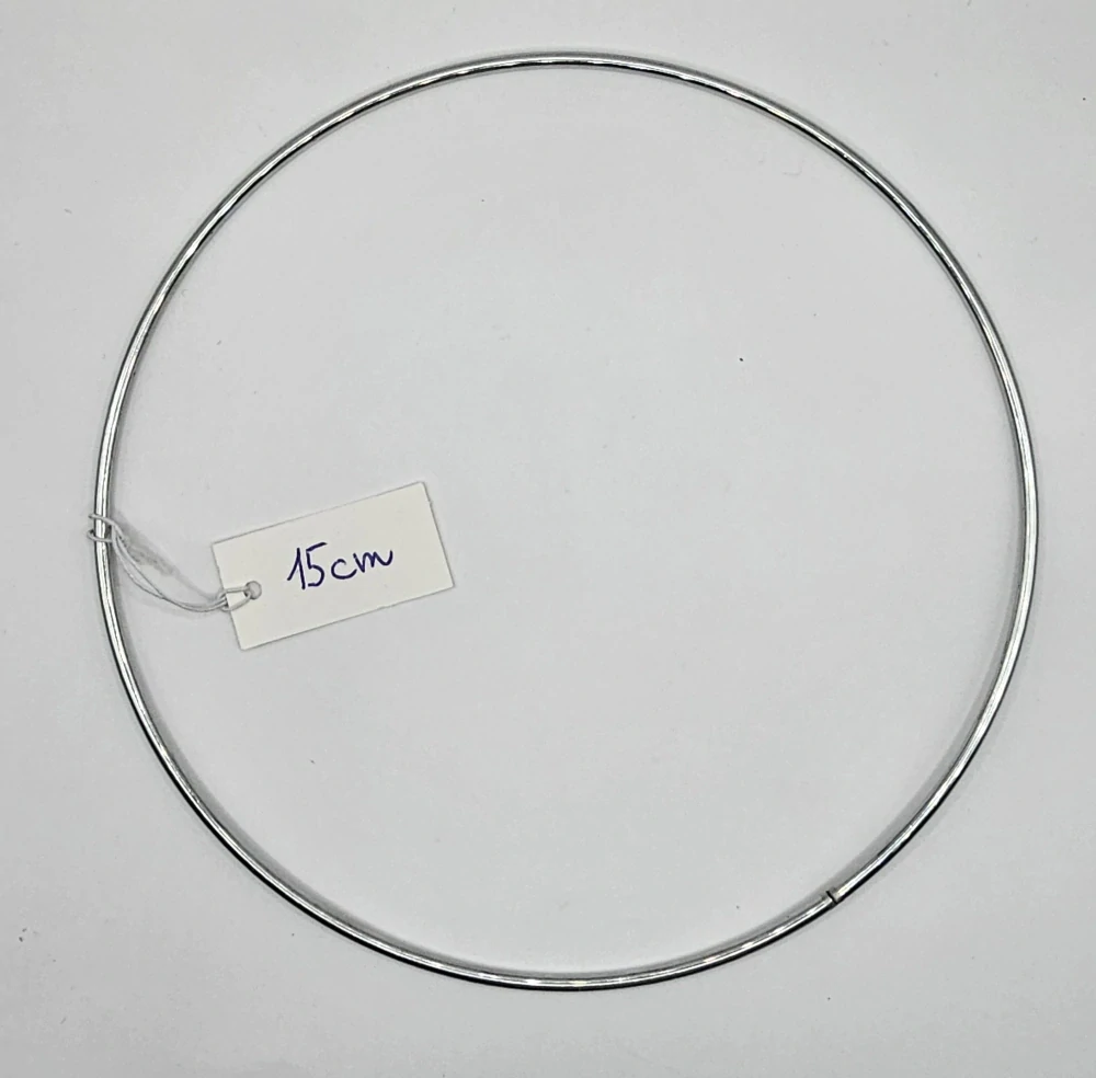 Kruh na lapač snů se stříbrným vzhledem - ⌀ 5 cm až 30 cm