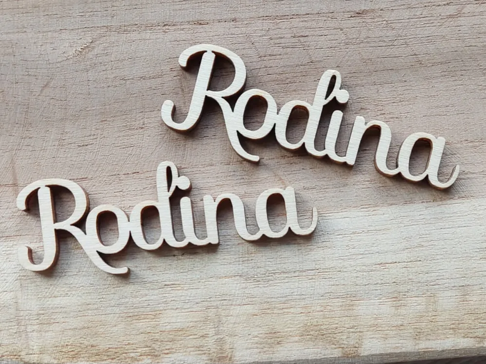 Dřevěný nápis RODINA - 6,5 x 2 cm