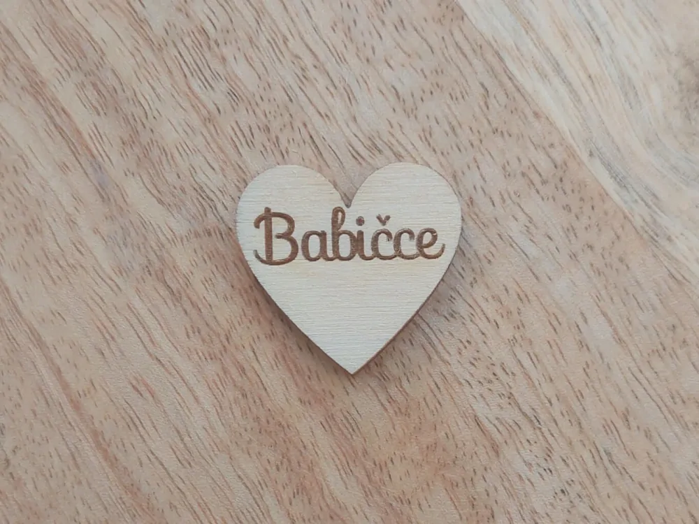 Dřevěné srdíčko BABIČCE - 2,5 cm