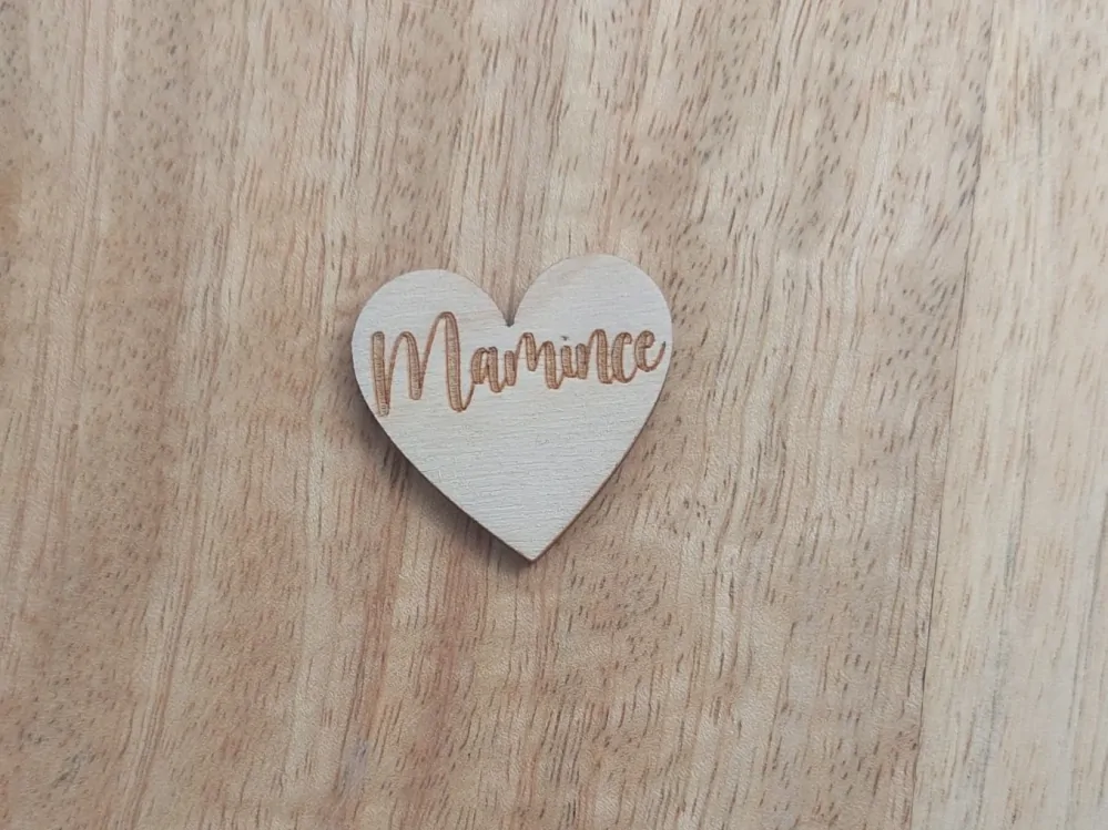 Dřevěné srdíčko MAMINCE - 2,5 cm