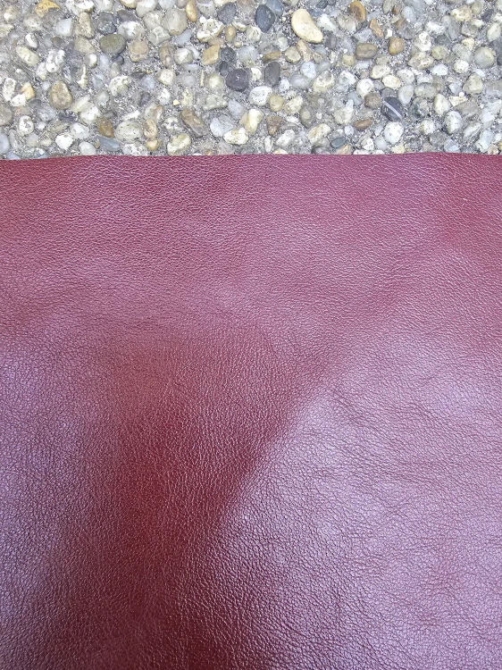 Kůže pro rozměr 26x30cm - č.12 - vínová