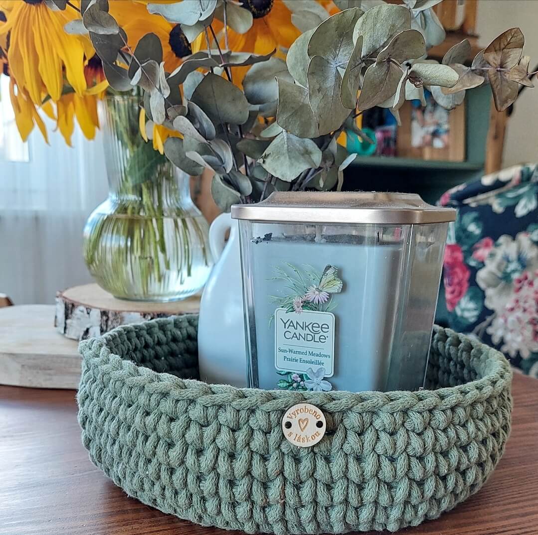 Dřevěný štítek 20 mm - VYROBENO S LÁSKOU - kulatý