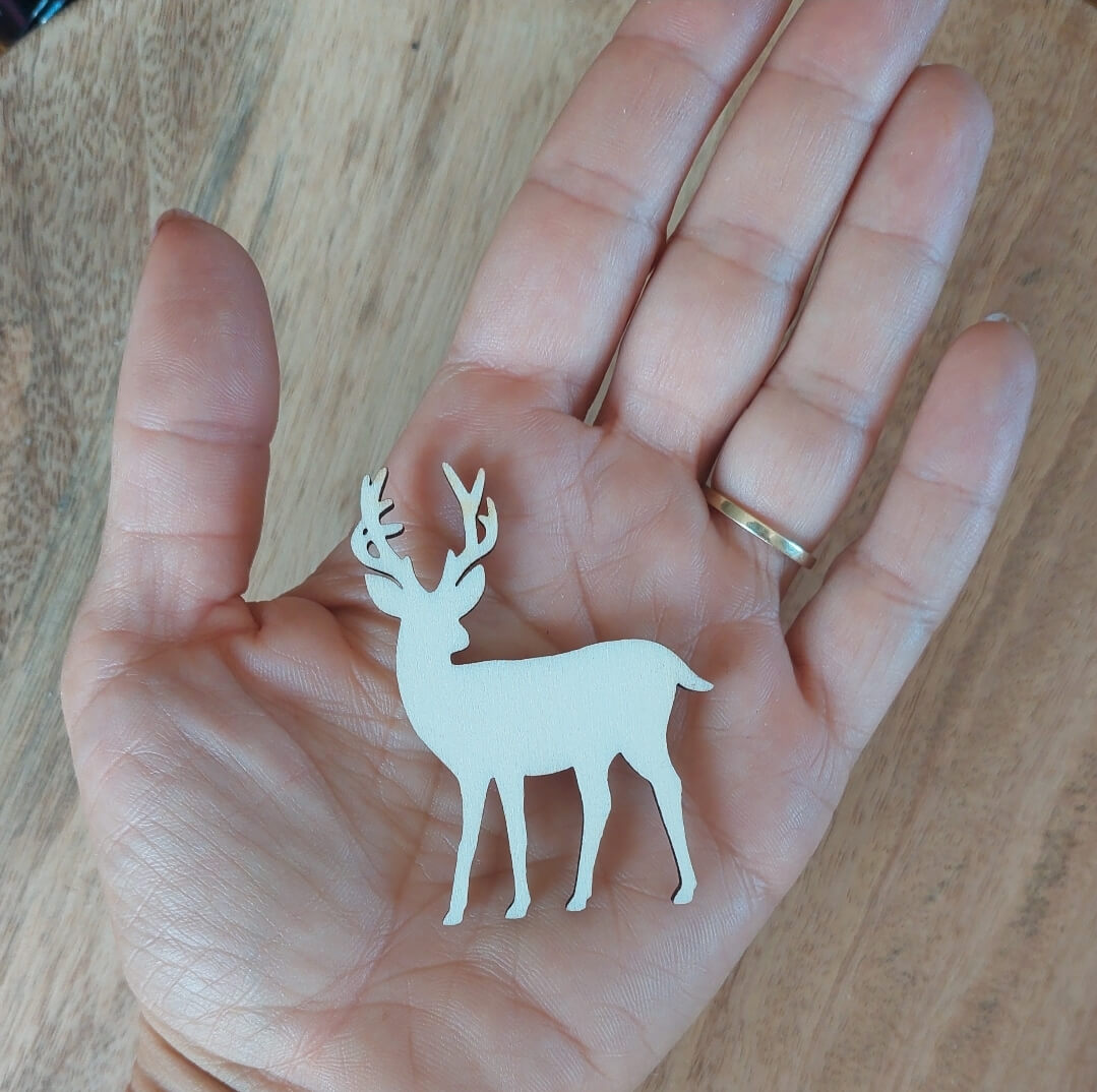 Dřevěný jelen, výška 6 cm