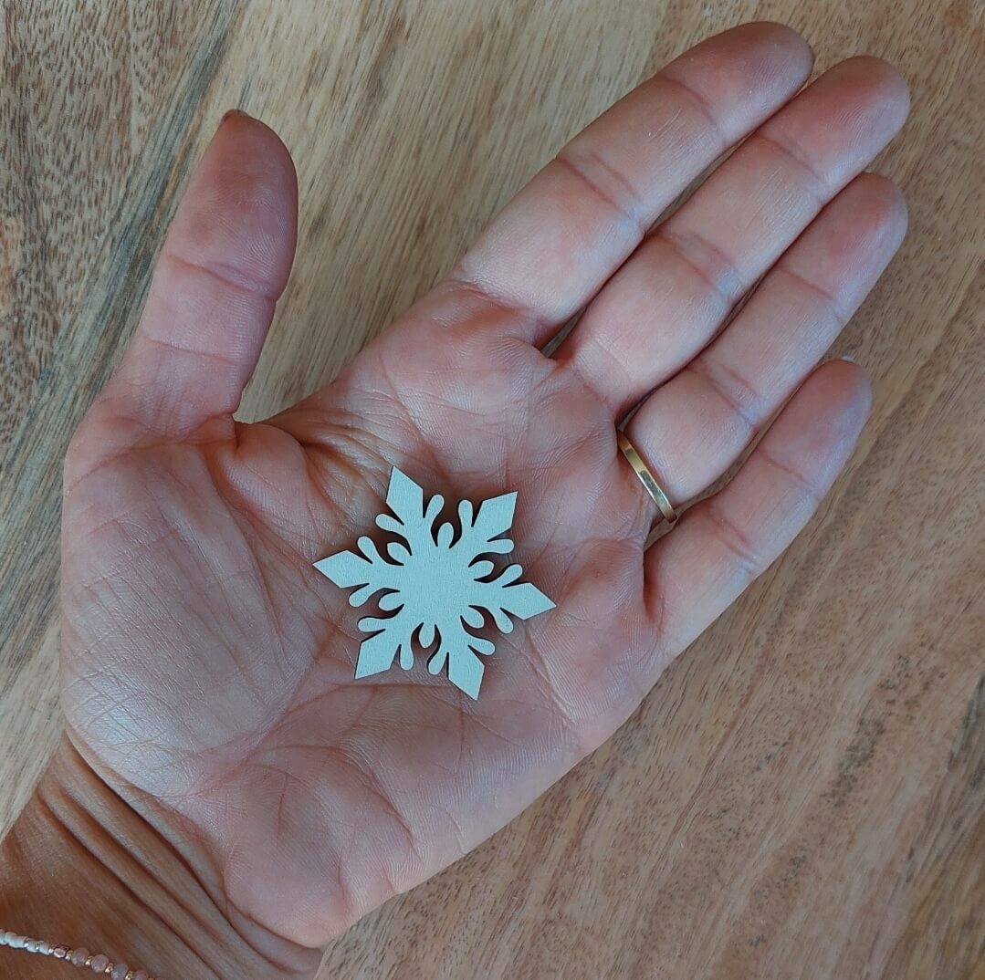 Dřevěná hvězda, výška 4 cm