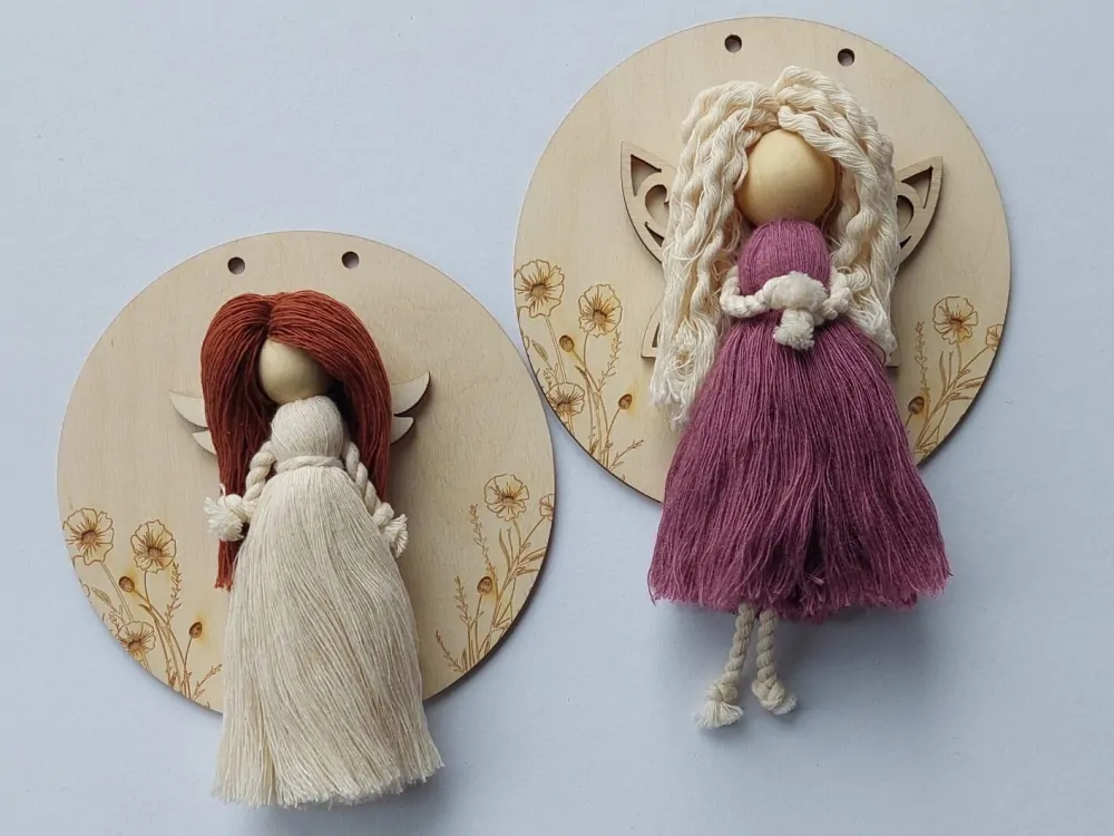 Dřevěné kolečko pod macramé Andělku - 12,5cm - makové pole