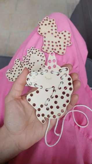 Dřevěný jednorožec na vyšití - 9 x 10 cm