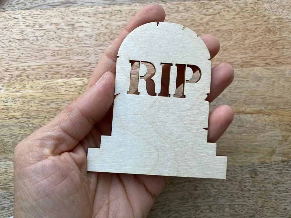 Dřevěný hrob - 9 x 8 cm