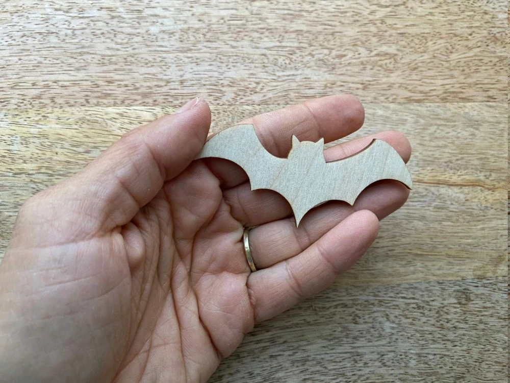 Dřevěný netopýr, 8 cm