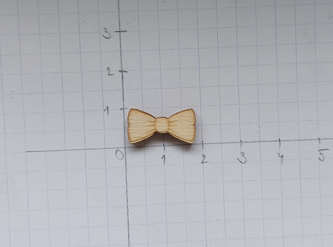 Dřevěná mašlička/motýlek