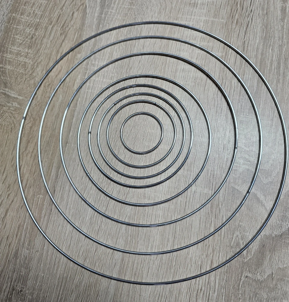 Kruh na lapač snů se stříbrným vzhledem -  ⌀ 5 cm až 30 cm