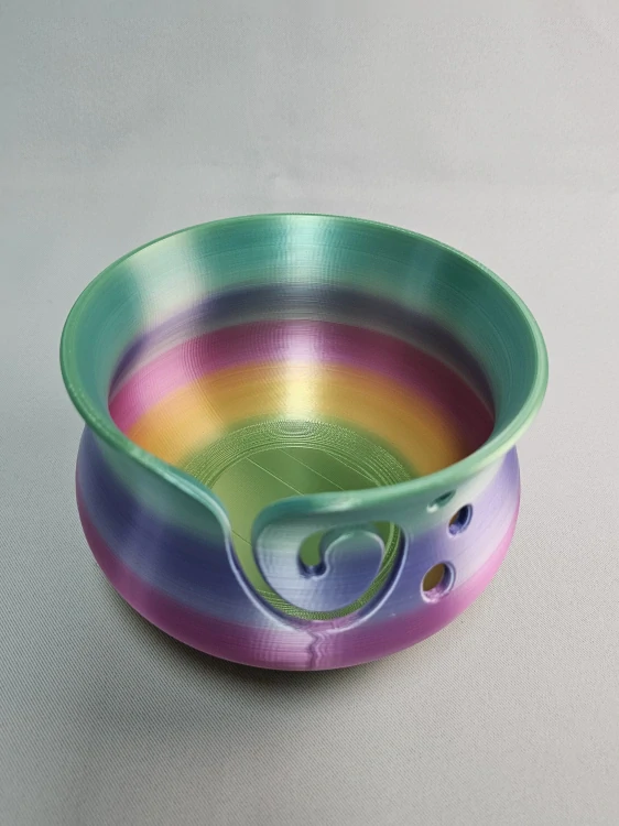 Háčkovací miska na přízi vel. M – pastelová duhová