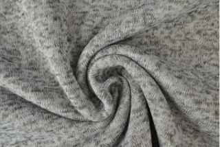 Svetrovina počesaná světlá šedá