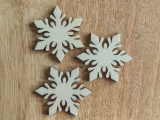 Dřevěná hvězda, výška 4 cm