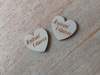 Dřevěné srdíčko KRÁSNÉ VÁNOCE - 2,5 cm