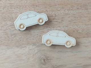 Dřevěné autíčko 1 - 1,5 x 3 cm