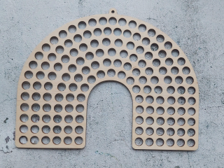 Dřevěná mandala, 18x22 cm - duha