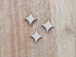 Dřevěná hvězdička - 2 cm