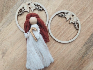 Dřevěný kruh pod macramé andělku - placatý s mašličkou - 8 cm