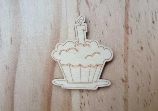 Dřevěný cupcake - 2,4 x 3cm