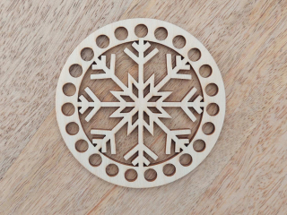 Vánoční baňka k obháčkování – 8cm – vločka