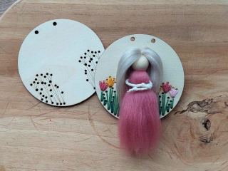 Dřevěné kolečko pod macramé Andělku - 10cm - k vyšití