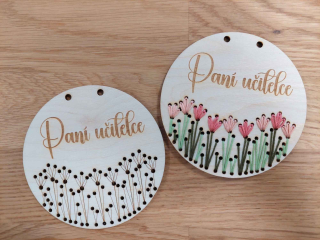 Kolečko k vyšití, 10 cm - pro paní učitelku/asistentku - LIMITOVANÁ KOLEKCE